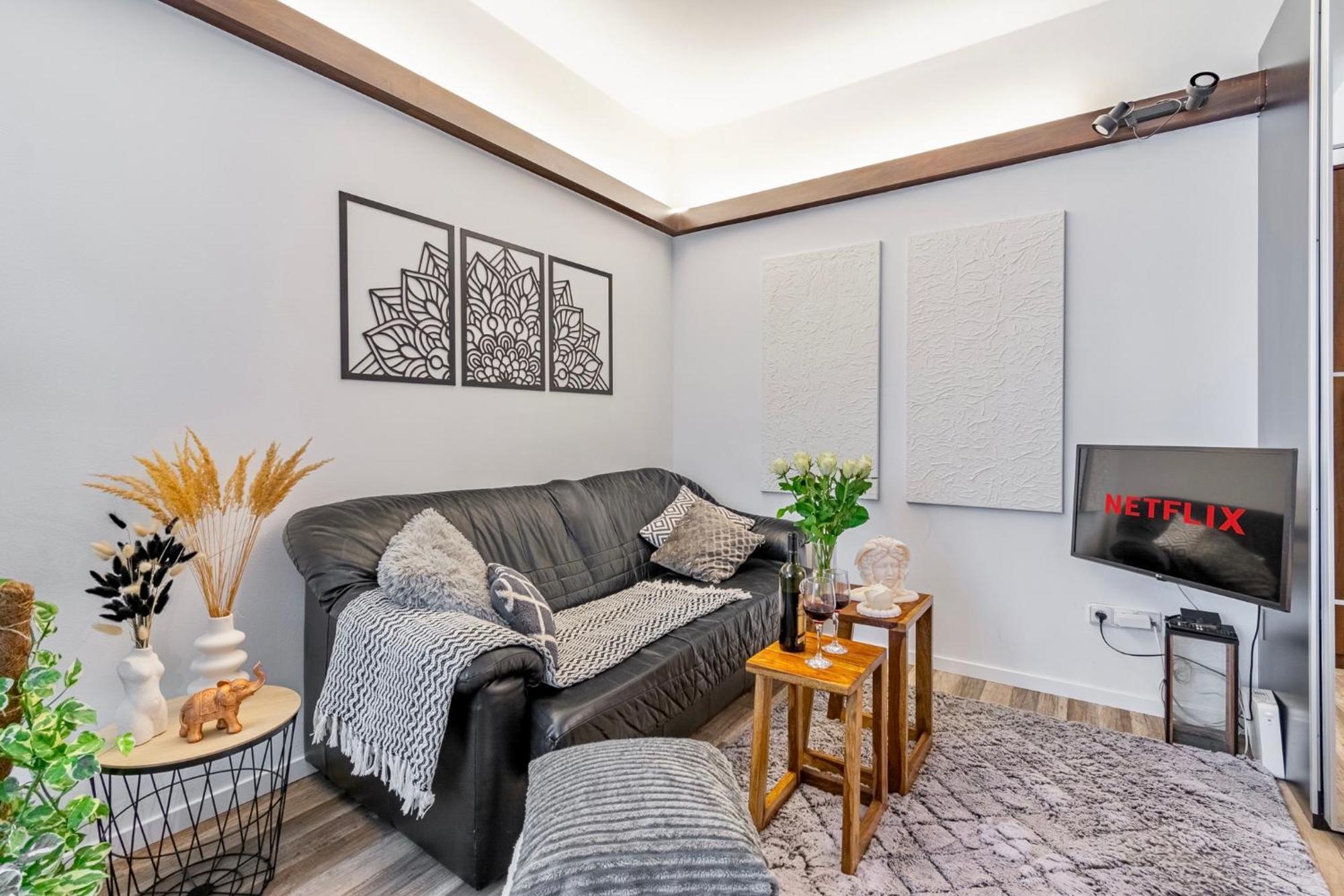Natural-Style Apartment In The Centre Of Bratislava Esterno foto