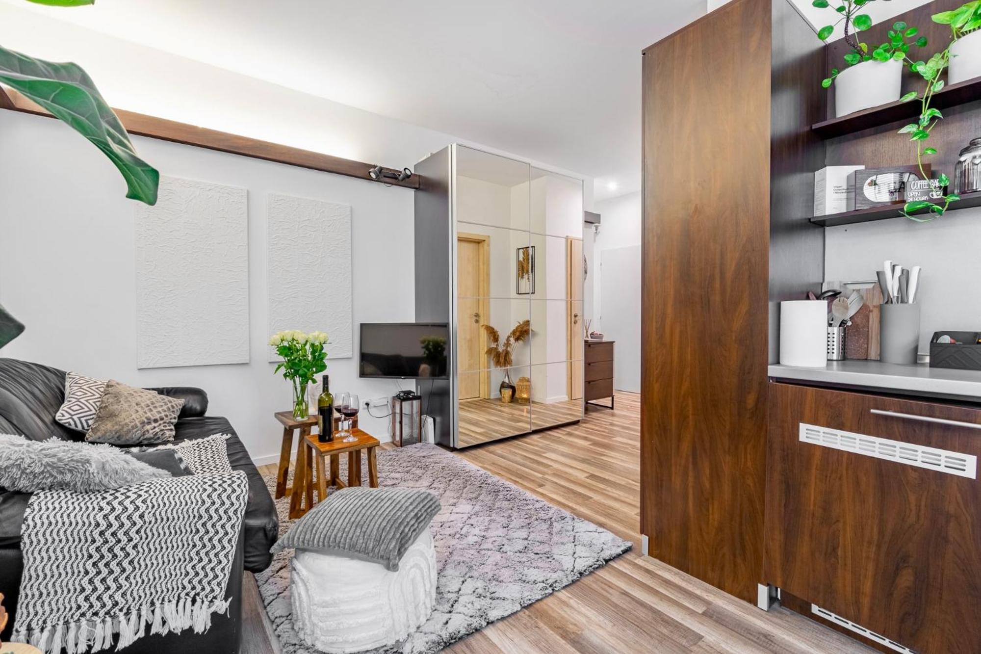 Natural-Style Apartment In The Centre Of Bratislava Esterno foto